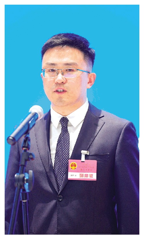 桂林两会“局长通道”第二场集中采访聚焦民生发展传递奋进强音